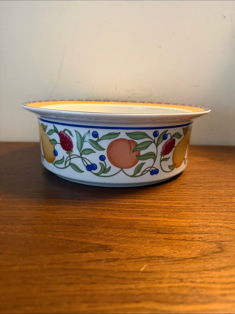 9" Round Vegetable Bowl